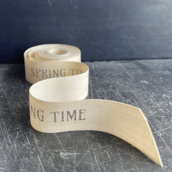 25mm herringbone font with your personalised message in an art nouveau font 